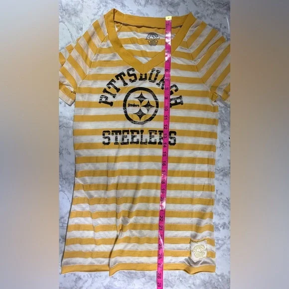 Pittsburgh Steelers Striped woman’s V-Neck T-Shirt sz M - Picture 4 of 6